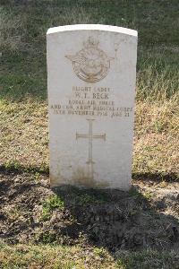 Ismailia War Memorial Cemetery - Beck, William Tupper